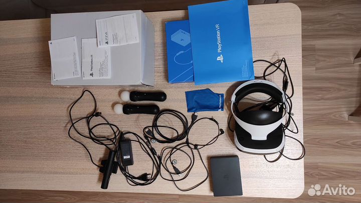 Полный комплект Sony PS4 vr (шлем, мувы, провода)
