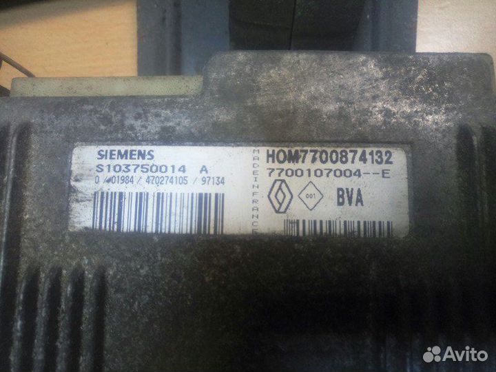 Блок управления двигателем Renault Laguna 1.8