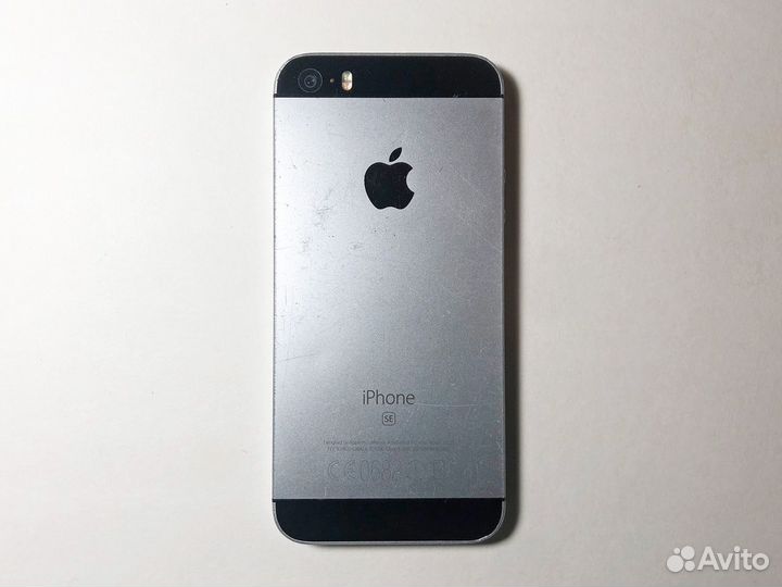 iPhone SE, 32 ГБ