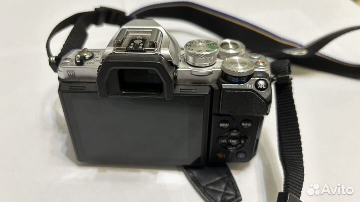 Olympus om d e m10 mark iii