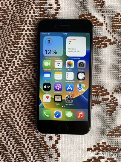 iPhone 8, 64 ГБ