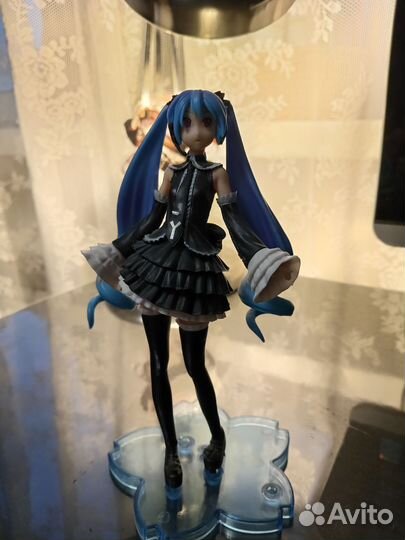 Фигурка хацуне мику