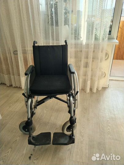 Инвалидная коляска складная бу Ширина сиденья 41см