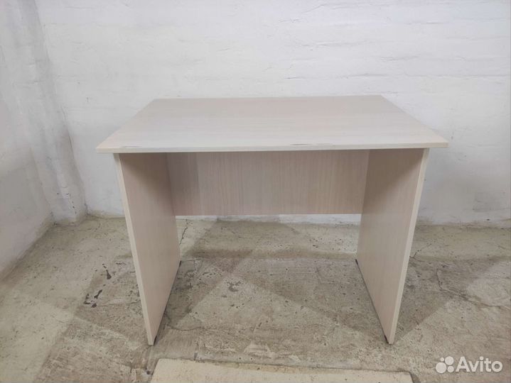 Столы для учебы компьютерные 3шт бу