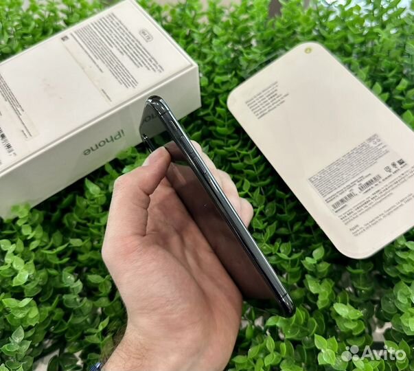 iPhone X, 64 ГБ
