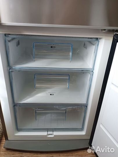 Холодильник бу AEG