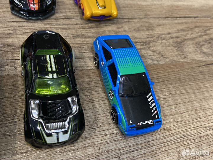 Машинки hotwheels