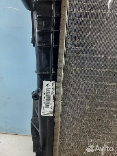 Радиатор охлаждения двигателя Renault Duster