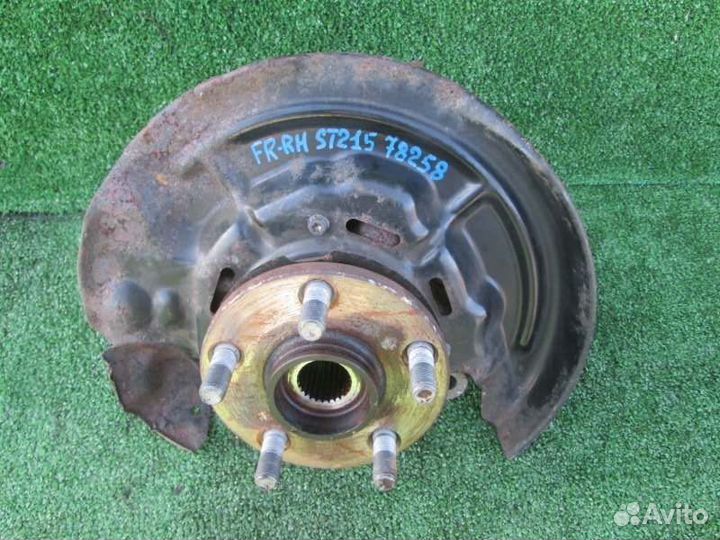 Ступица передняя правая Toyota Corona Premio ST215
