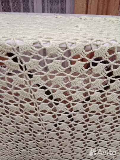 Шаль вязаная крючком с кистями бу