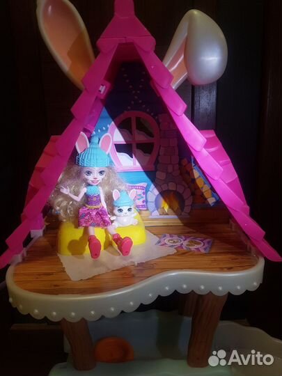 Кукла Enchantimals Биви Кролей и набор Шале в гора