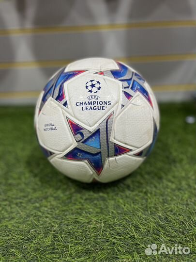 Мяч футбольный Адидас Champions League 2023/2024 О