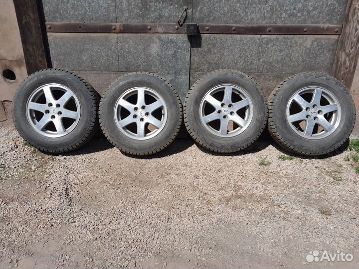 Колеса в сборе Subaru R 15 5*100 шипы 205/70/15