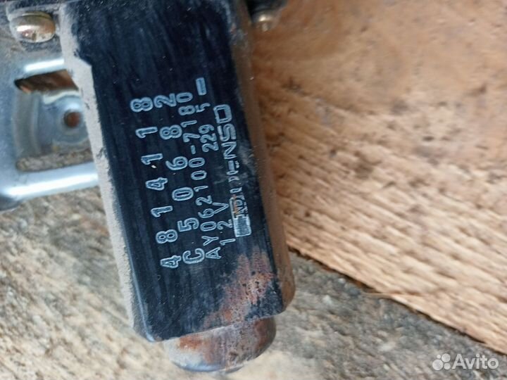 Стеклоподъёмник передний правый dodge Stratus