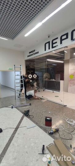 Срочный ремонт стеклянных дверей