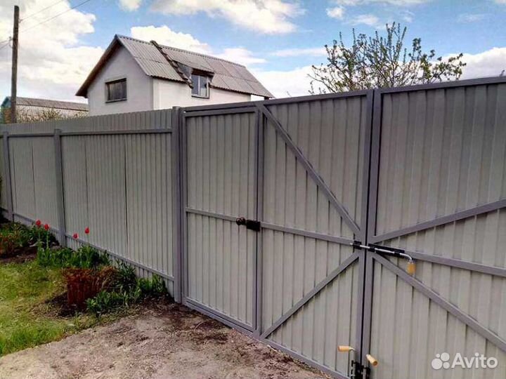 Забор из профнастила. Откатные ворота