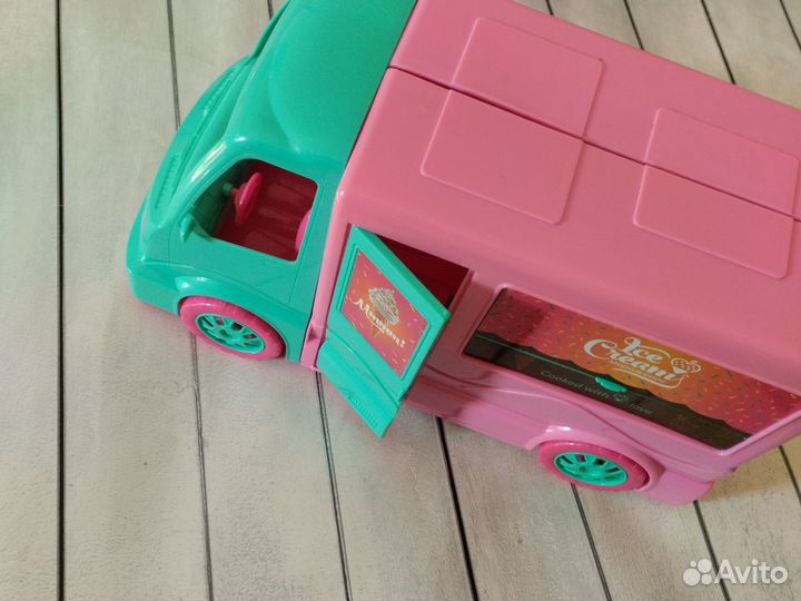 Фургон с мороженым