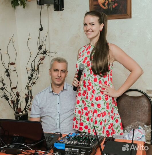 Ведущая, DJ