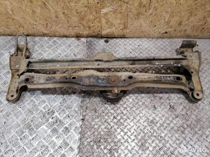 Балка подрадиаторная Volkswagen Passat b3 b3