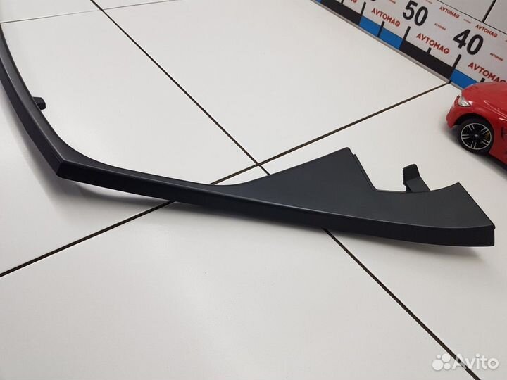 Накладка двери задняя левая (Hyundai Equus)