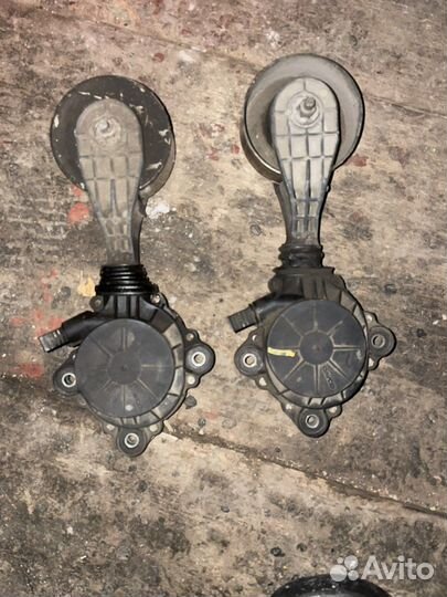 Натяжитель ремня генератора peugeot 308