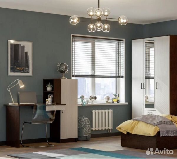 Стол компьютерный с пеналом. В наличии