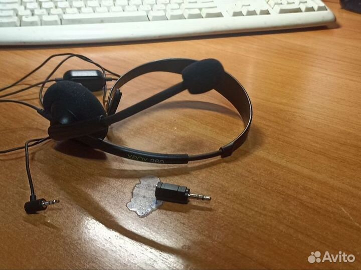 Наушники с микрофоном