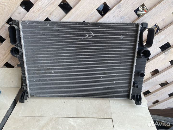 Радиатор охлаждения двигателя Mercedes E-Clas W211