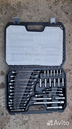 Набор ключей автомобильный