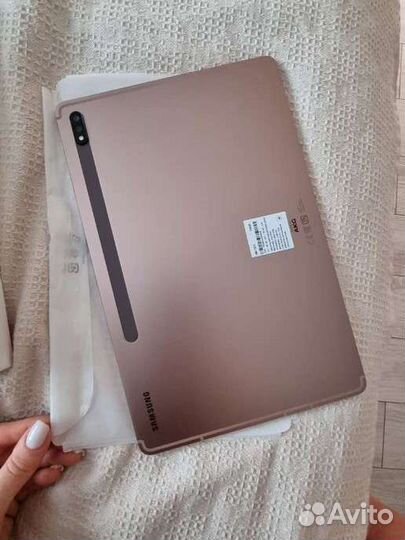 Samsung galaxy Tab s7 plus (с чехлом-клавиатурой)