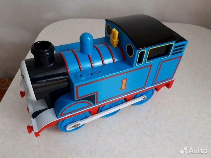 Радиоуправляемый паровозик tomy