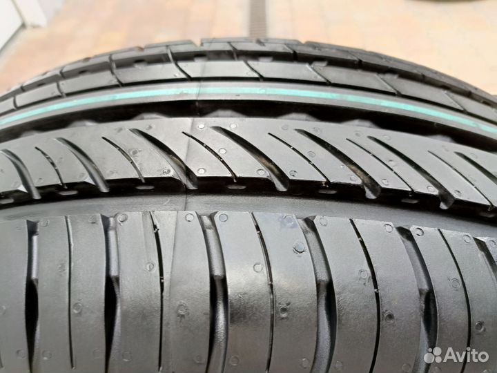 Nokian Tyres Hakka C Van 205/70 R15C 106S