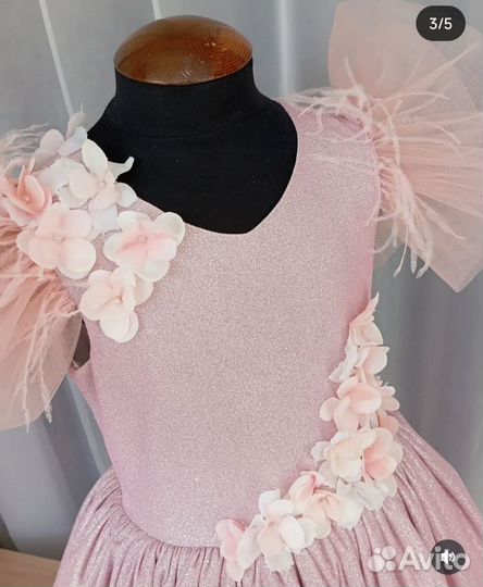 Шикарное платье от дизайнера на выпускной