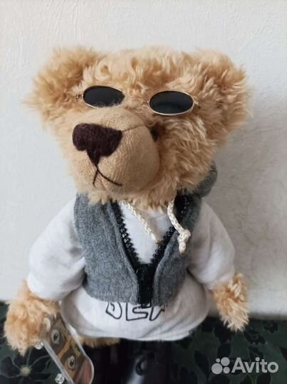 Мишка на подставке