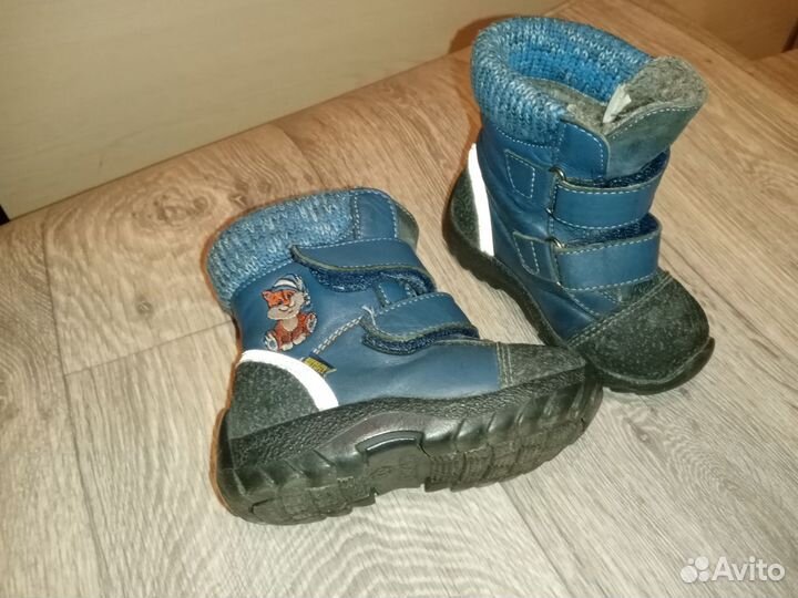 Обувь на мальчика 22-23 размер