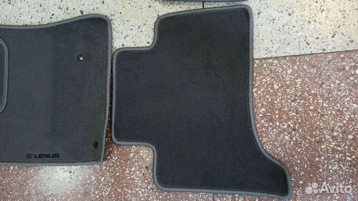 Автомобильные коврики Lexus