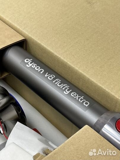 Новый пылесос Dyson SV10 V8 Fluffy Extra