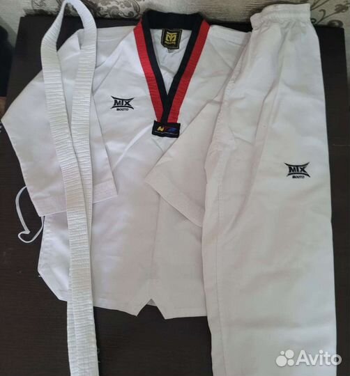 Кимоно для тхеквондо