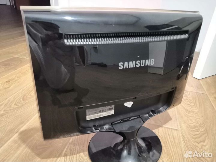 Монитор Samsung syncmaster t220g