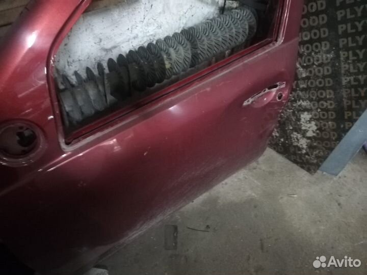 Дверь водительская Рено дастер