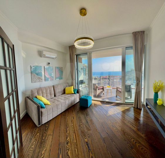 4-к. квартира, 120 м², 8/8 эт.