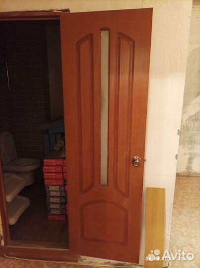 Межкомнатная дверь 190х60 +коробка +замок
