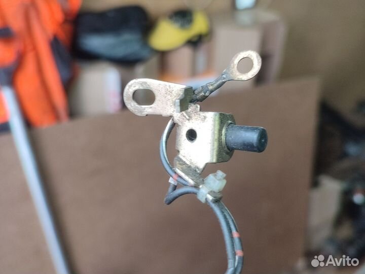 Концевик дверной с проводкой