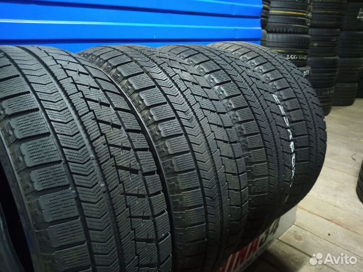 Bridgestone Blizzak VRX 225/60 R16 98S