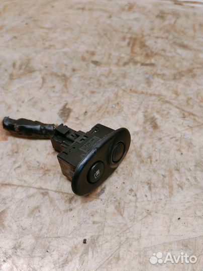 Кнопка открывания багажника Daewoo Nexia