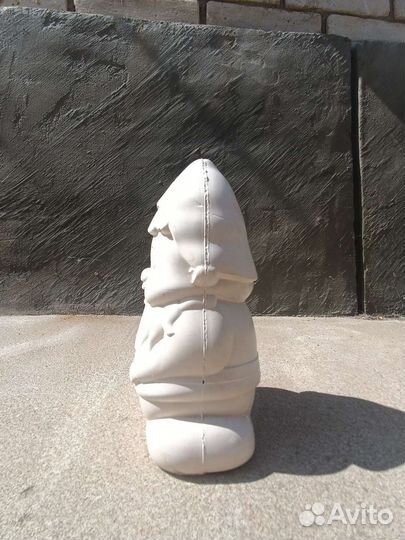 Гном из гипса