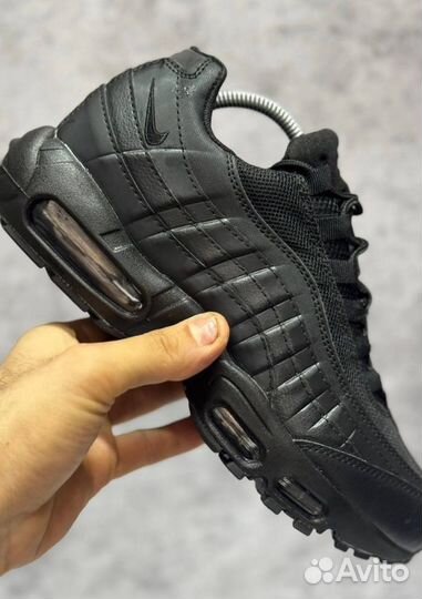 Кроссовки Nike Air Max 95 эргономичные