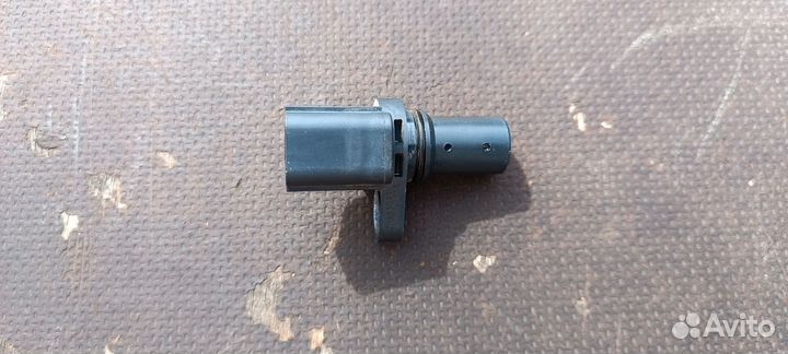 Датчик положения коленвала Митсубиси Лансер 10 1.5