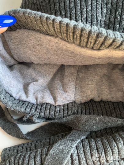 Шапки зимние 2-3 года со снудом 3штуки