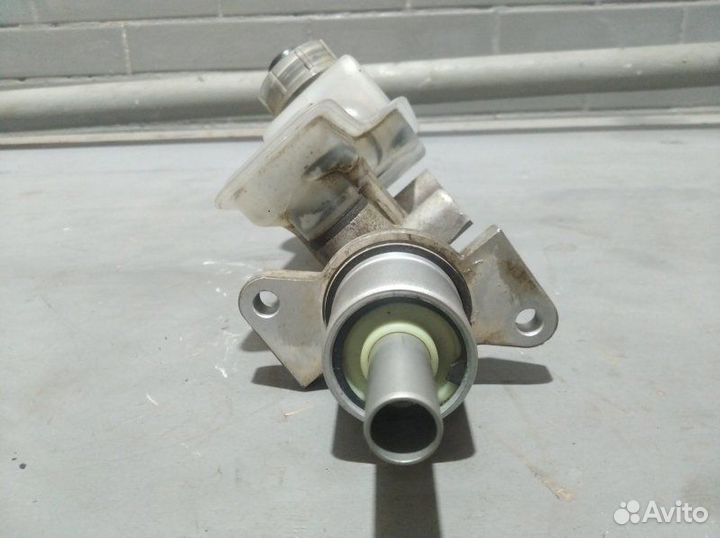 Главный тормозной цилиндр LADA Granta седан 1 2013